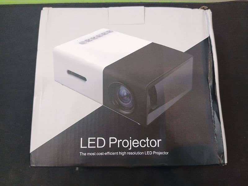 Y-300 Projector mini 0