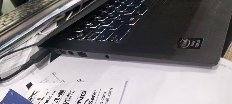 Lenovo Thinkpad X1 carbon i7 4th generation 2