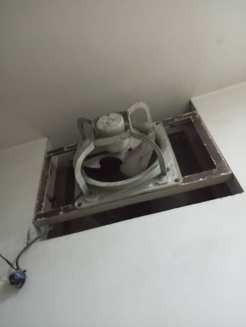 Exhaust fan 1