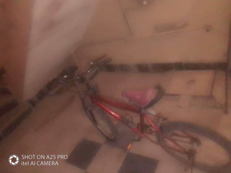 Good condition bike cycle and 15 years child 0