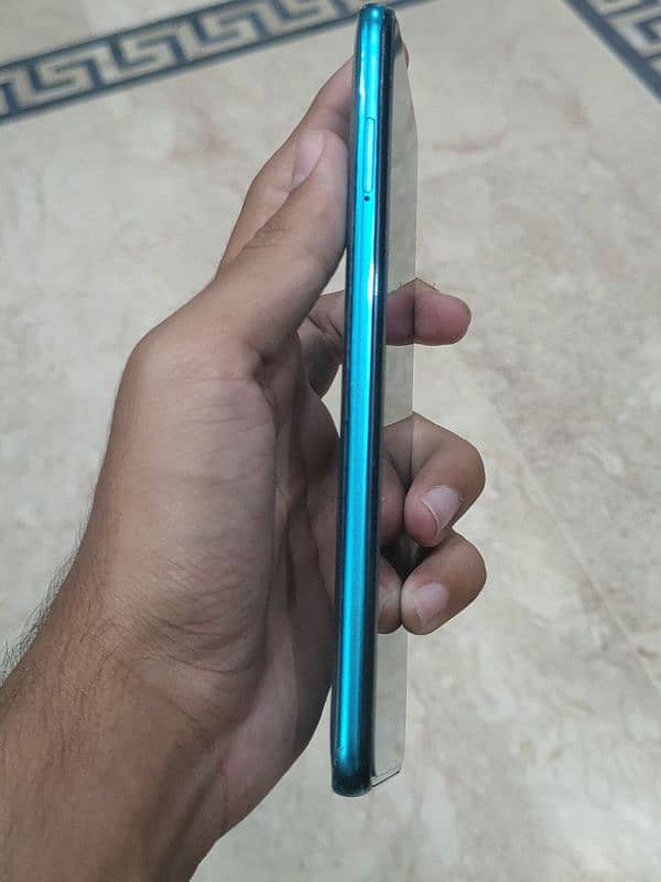 Redmi note 9 pro complete box 4