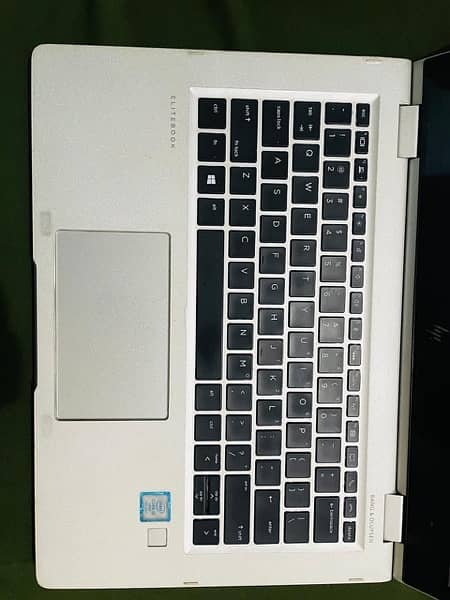 Hp Core i5 7th gen   touch RAM 8gb 256 SSD 1