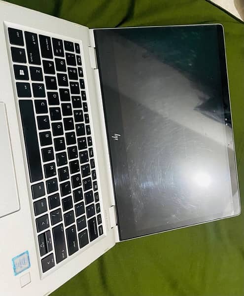 Hp Core i5 7th gen   touch RAM 8gb 256 SSD 2