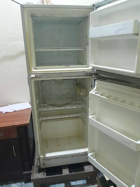 Fridge for sale |Dawlance| 3