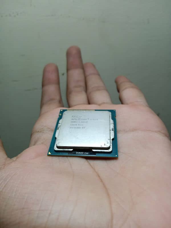 INTEL Core i3 3rd Generation 3.30GHZ With 180Gb INTEL SSD 2