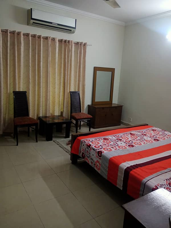 Fully Furnished Bedroom Available For Rent in Askari 10 0