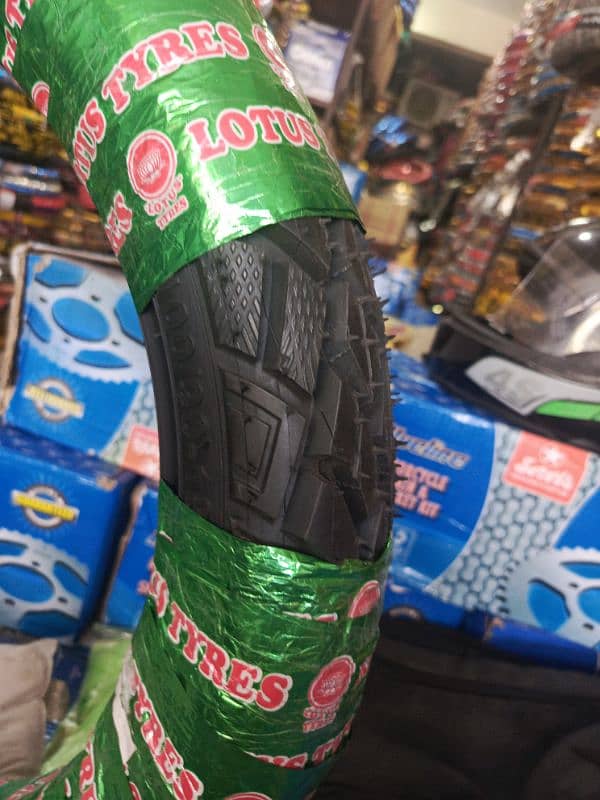 100.90. 18 lotus Sri Lanka tube less 150 tyre for all 125/150 2