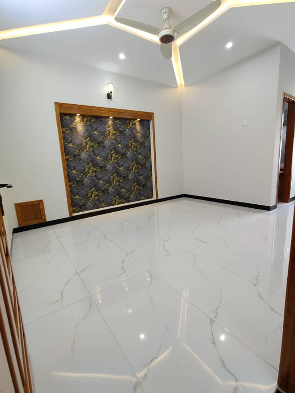 G14/ 10 marla Luxury New Upper Portion available for rent 3