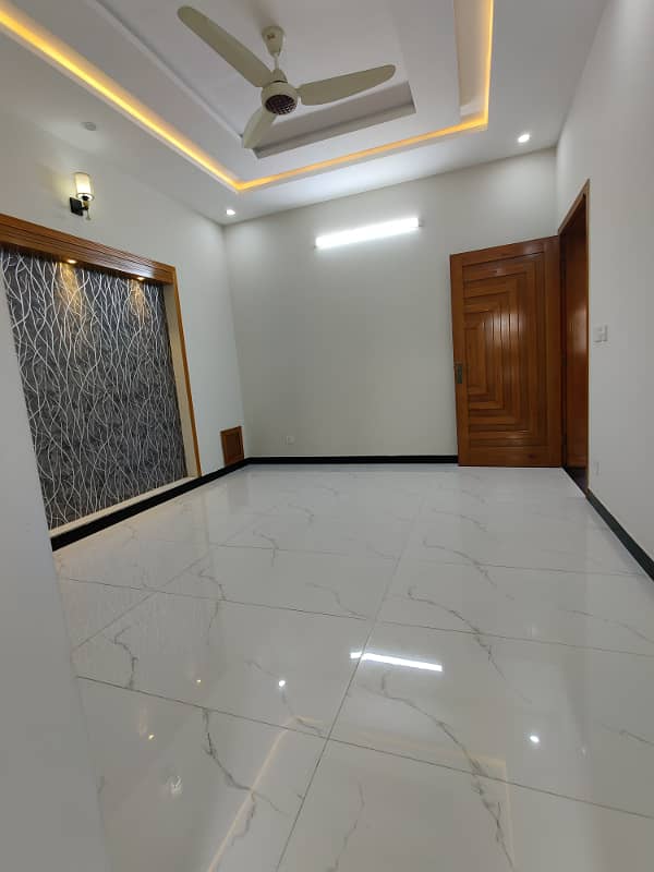 G14/ 10 marla Luxury New Upper Portion available for rent 6