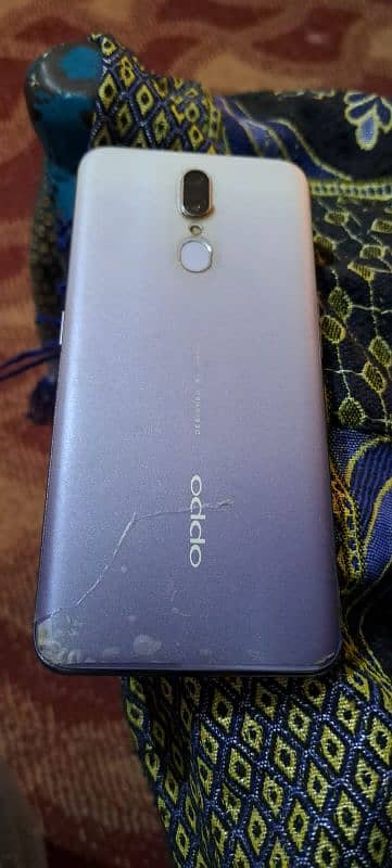 oppo f11 1