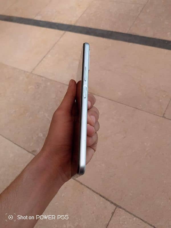 vivo y21 like brand new condition 5