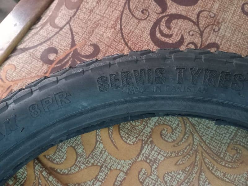 Cd70 back/rear 8 ply service tyre 2