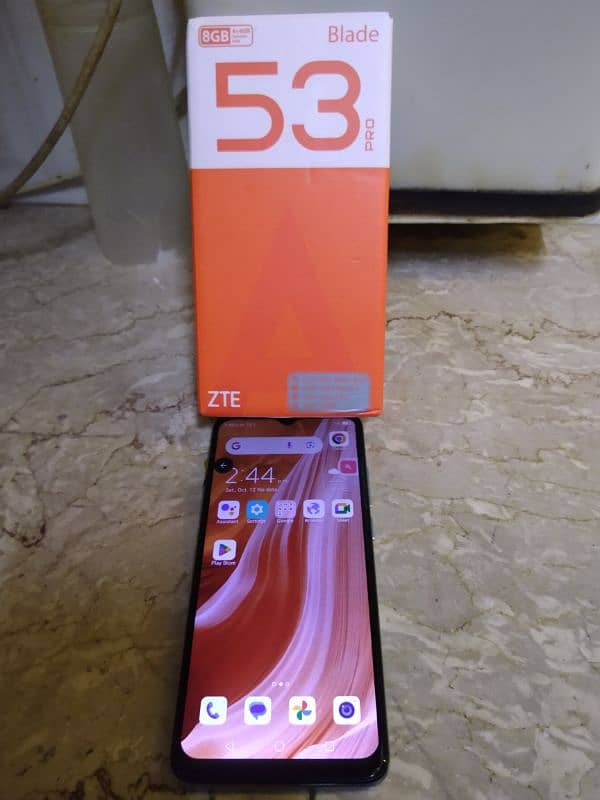 ZTE blade pro 4/64 dual sim 0