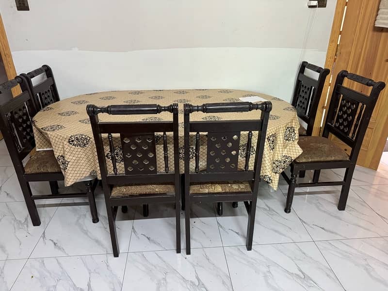 Dining table for sale 2