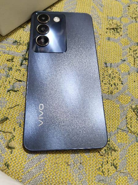 vivo y100 8+8 256 8month warranty full box 11