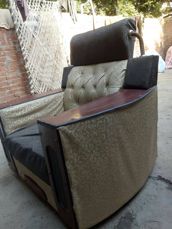 1 seater single sofa condition 10/9 4