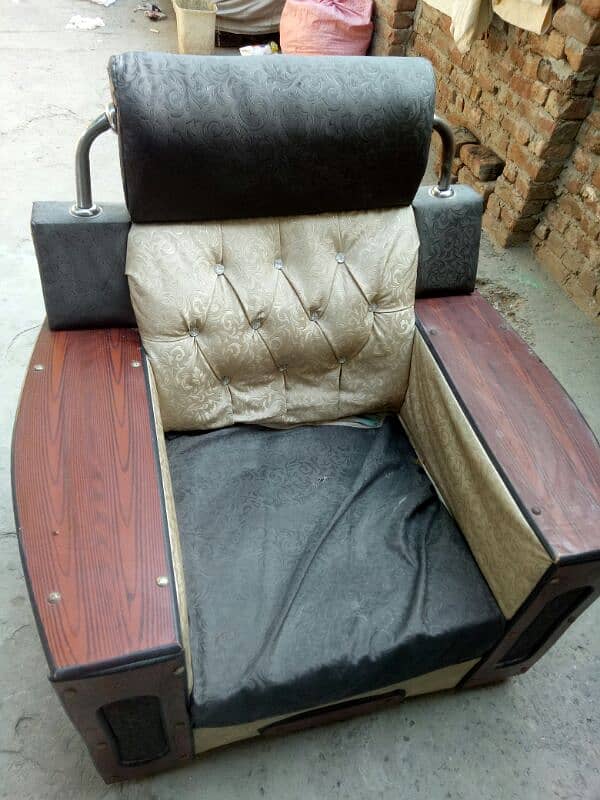 1 seater single sofa condition 10/9 5