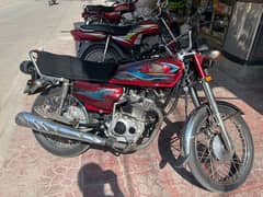 united 125 Alhumdolilah Total original Just like new first owner.