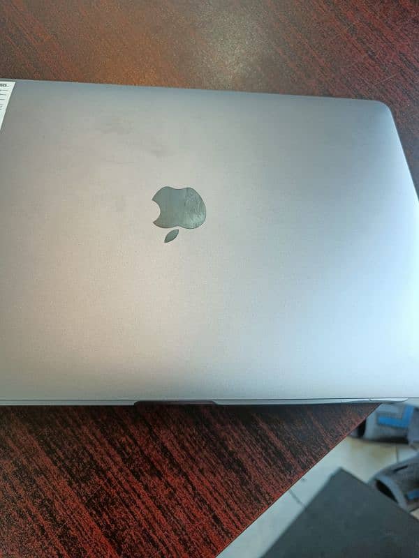 apple MacBook pro M1 13 inches 16gb,1tb SSD in 10/10 condition 1