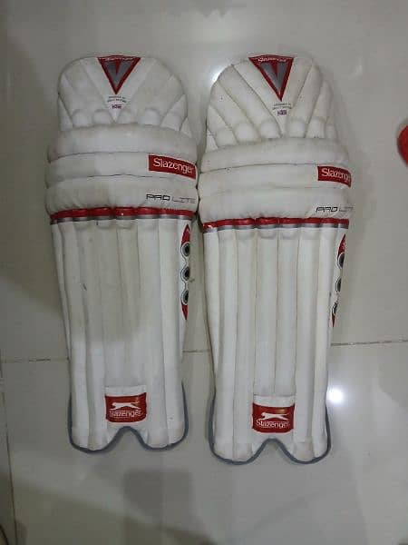 Slazenger Cricket equipment 2