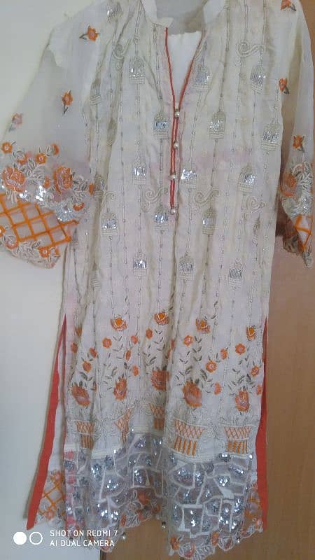 urgently selling used kurti with its trouser. 0