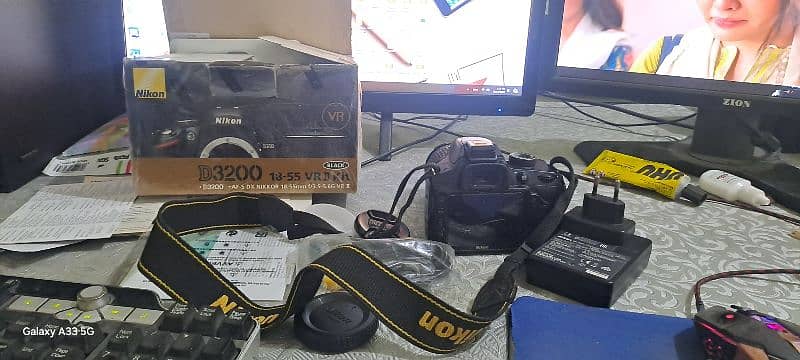 Nikon D3200 DSLR Camera for sale good condetion 1