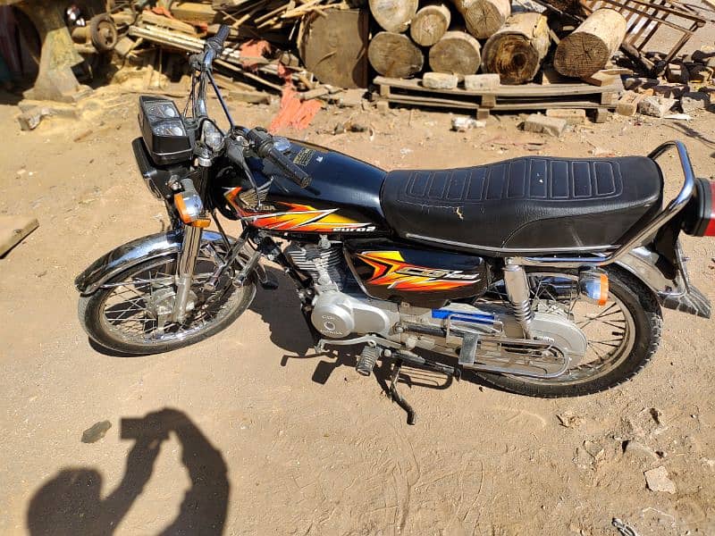 Honda 125 black all ok lush condition 1