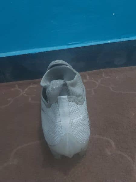 High-Quality football boots for sale 4