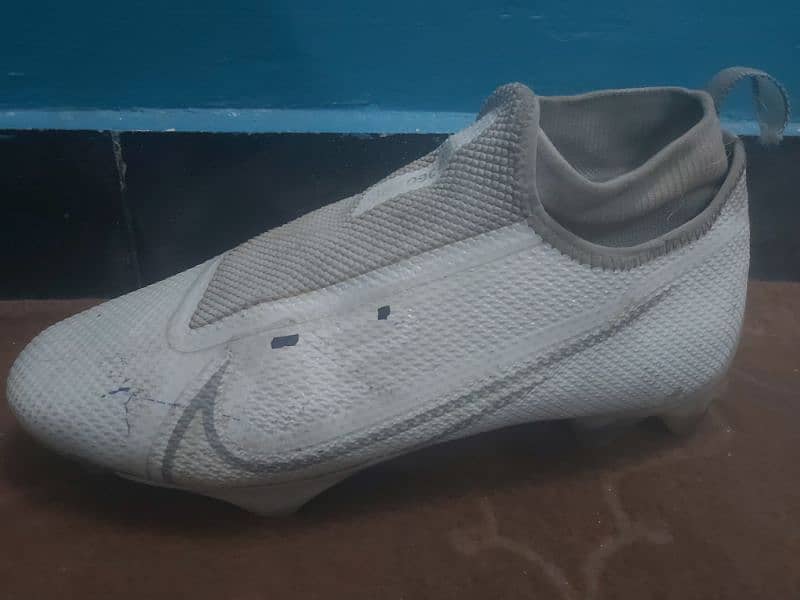 High-Quality football boots for sale 5