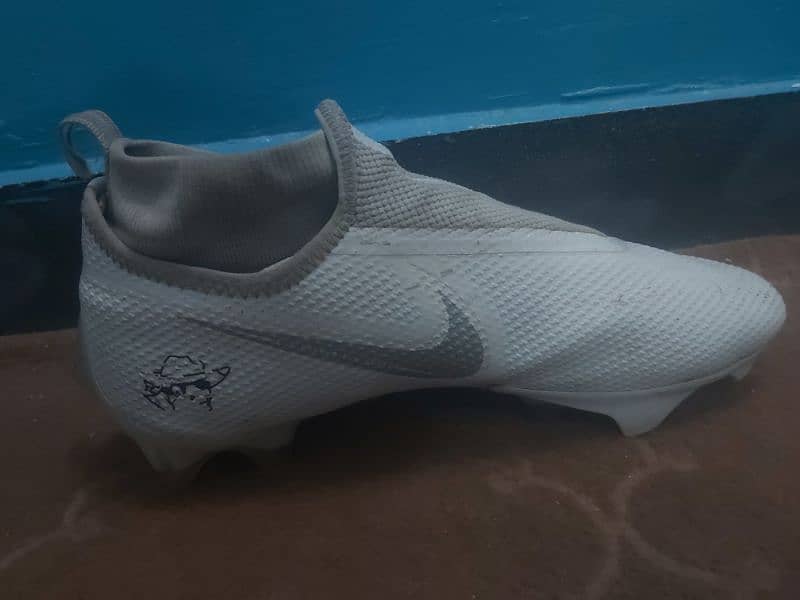 High-Quality football boots for sale 7