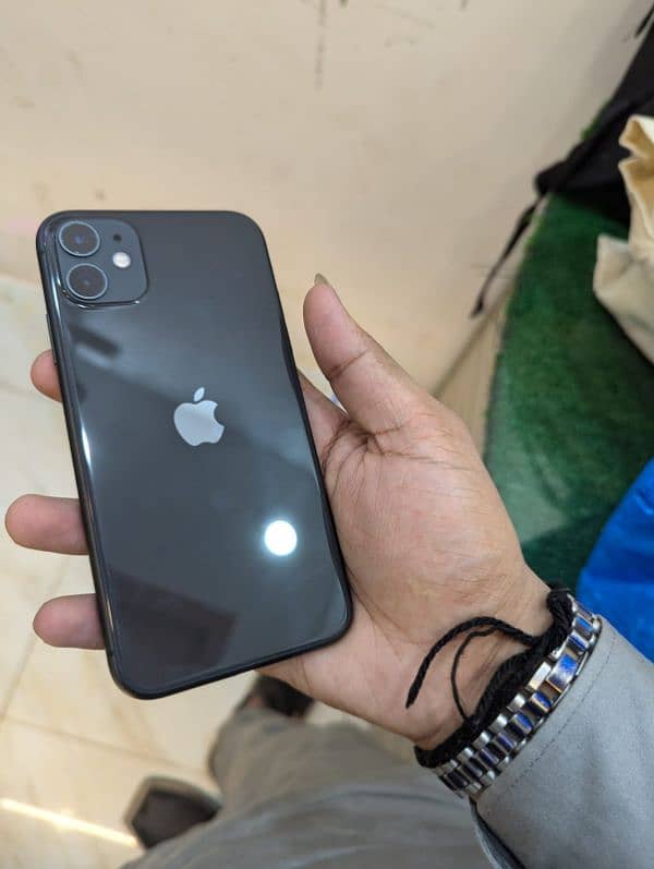 iphone 11 New with Cable 2