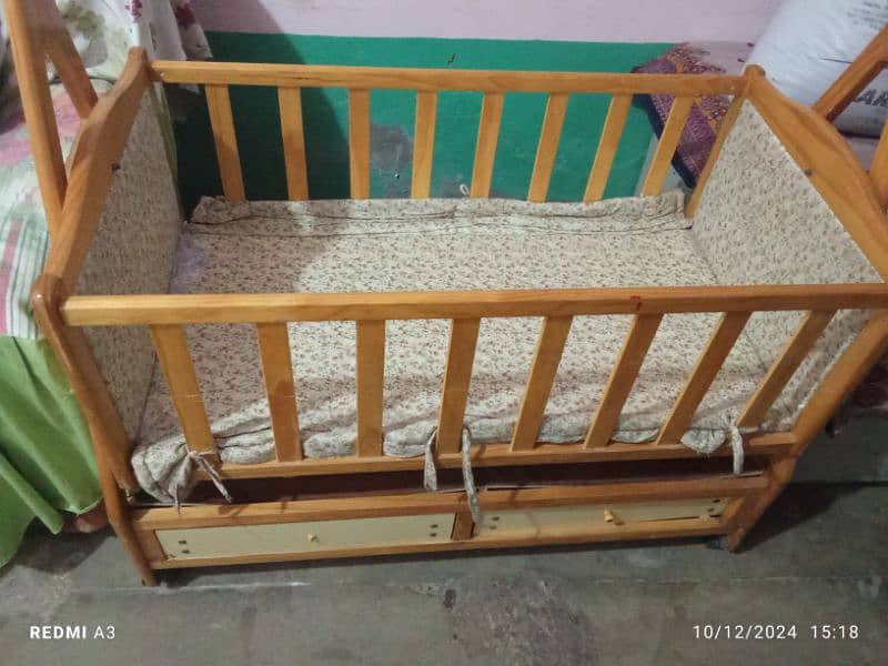 wooden beautiful swing for baby jhola 0