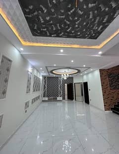 10 Marla Beautifully designed house For Rent In Park View City Lahore.