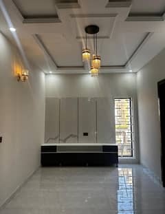 10 Marla Beautifully designed Upper Portion For Rent In Park View City Lahore.