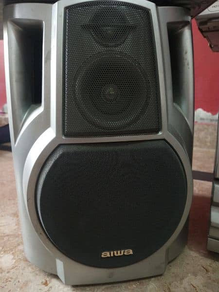 AIWA SPEAKER SYSTEM PHILLIP DVD PLAYER 4