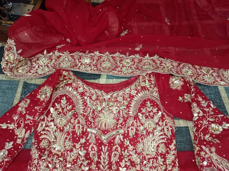 Bridal lehenga for urgent sale 0