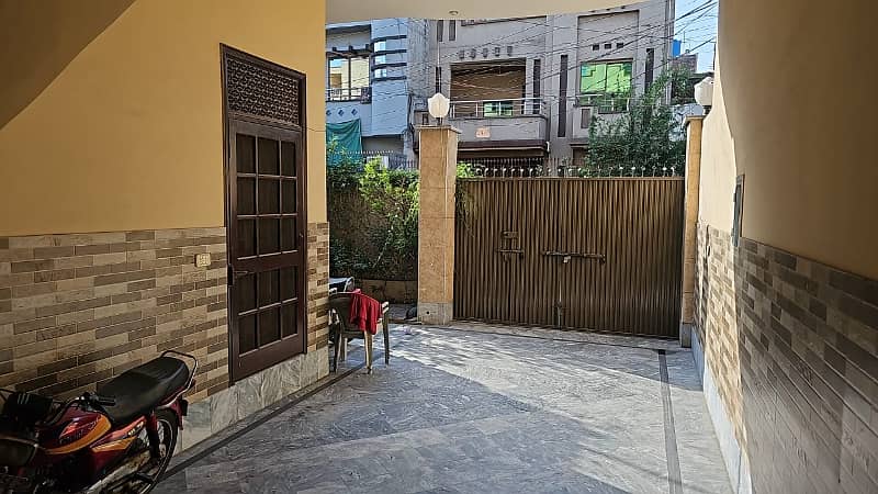 7.5 Marla Beautiful double story house urgent for Sale in Best option sabzazar 16