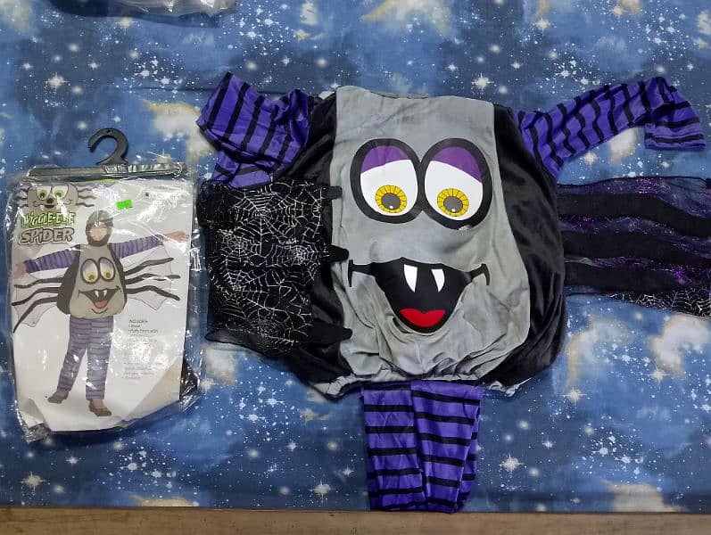 Spaceman and spider event dress for age 6,9 years of age 4