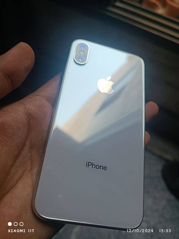 iphone x lush condition 0