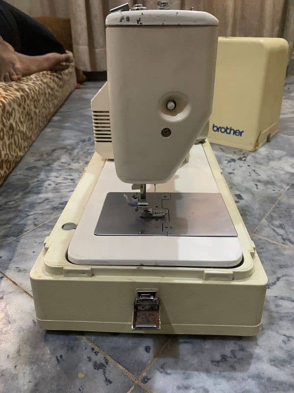 ya machine sewing,kaj,or peko karti ha good condition ha 2