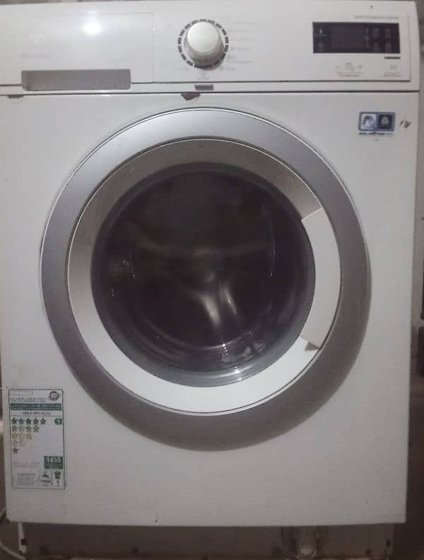 ELECTROLUX WASHING MACHINE 0