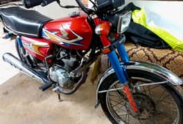 Selling Honda 125 2020 Karachi number