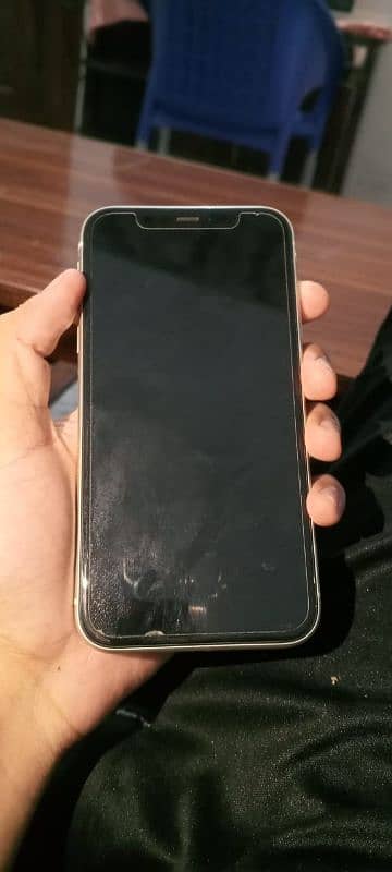 iphone 11 64gb jv 85 battery health condition 10/10 1