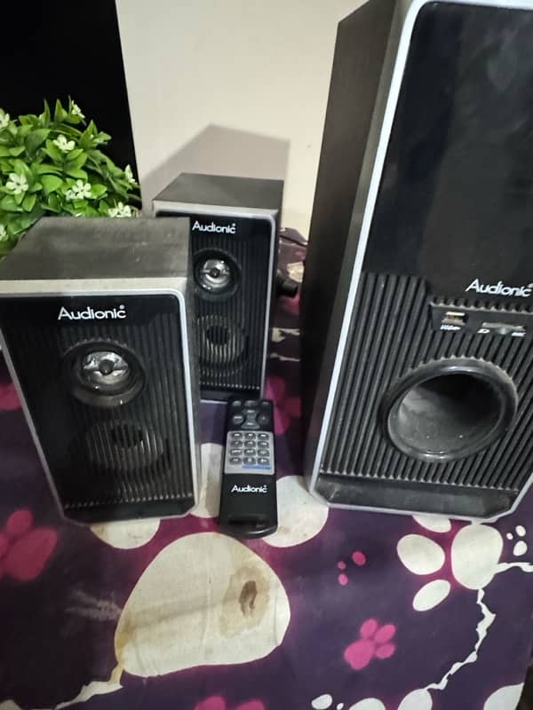 AUDIONIC SPEAKER WITH SUBWOOFER 0