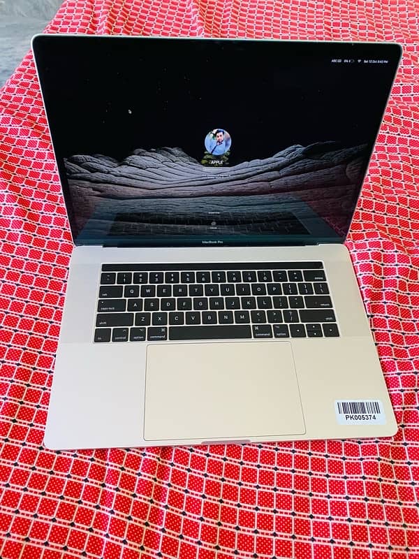 MacBook Pro 2017 Core i7 Touch bar 16/512 7