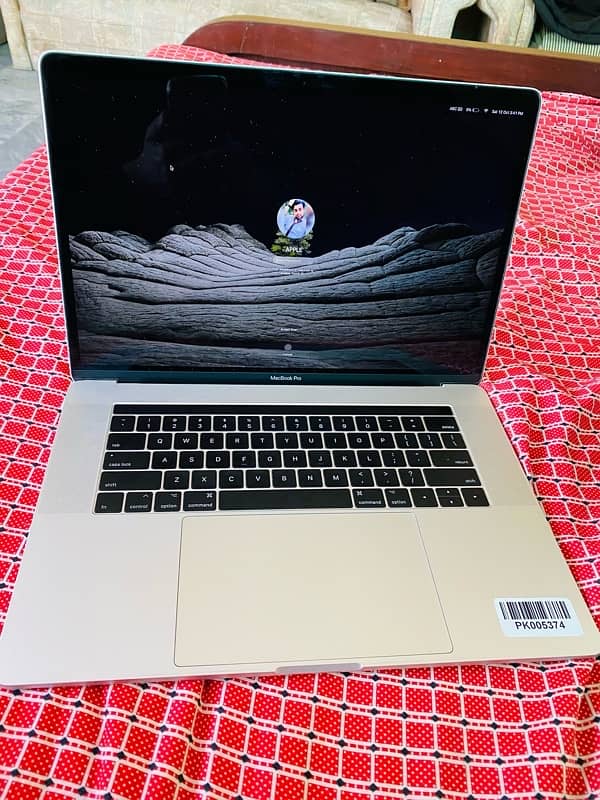 MacBook Pro 2017 Core i7 Touch bar 16/512 14