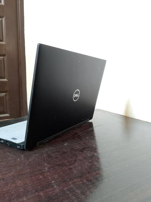 DELlL 7390 Laptop 2