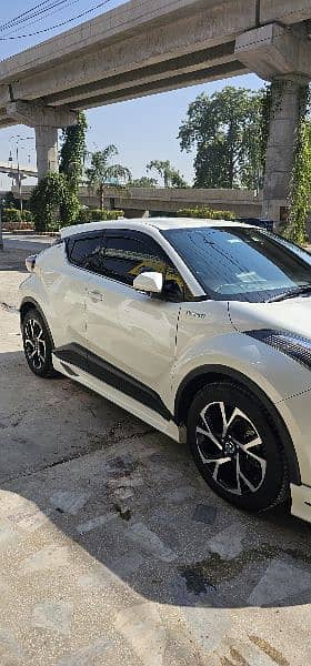 Toyota C-HR 2017 2