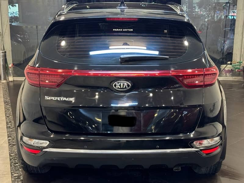 KIA Sportage 2022 FWD 5