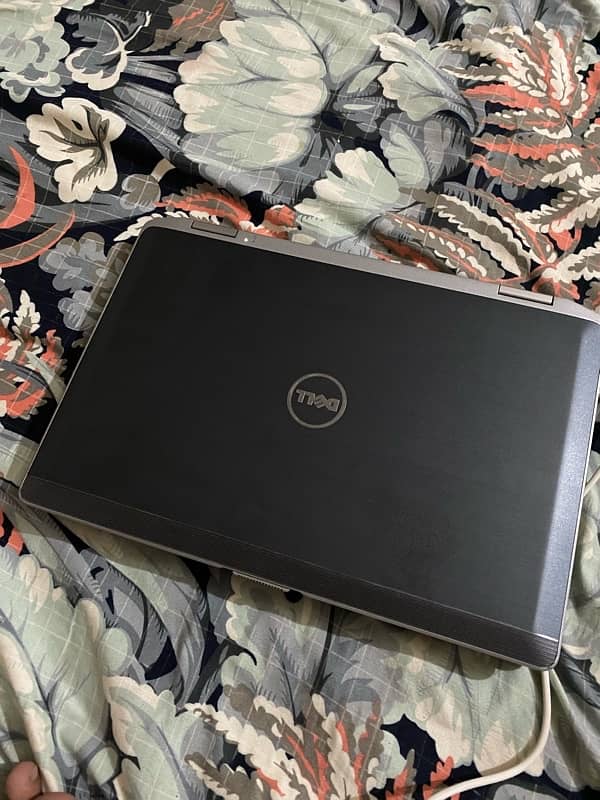 Dell Lattitude e6420 [Laptop] 1